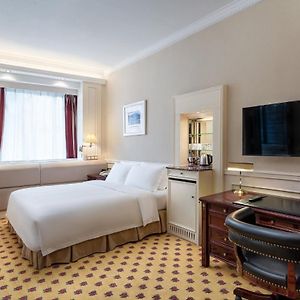 Premium King Room